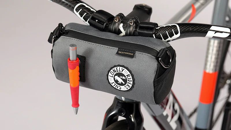 ULAC Handlebar Roll Bag 1.5L with Carabiner - Mangata Sport - ULAC Swim Bike Run Triathlon